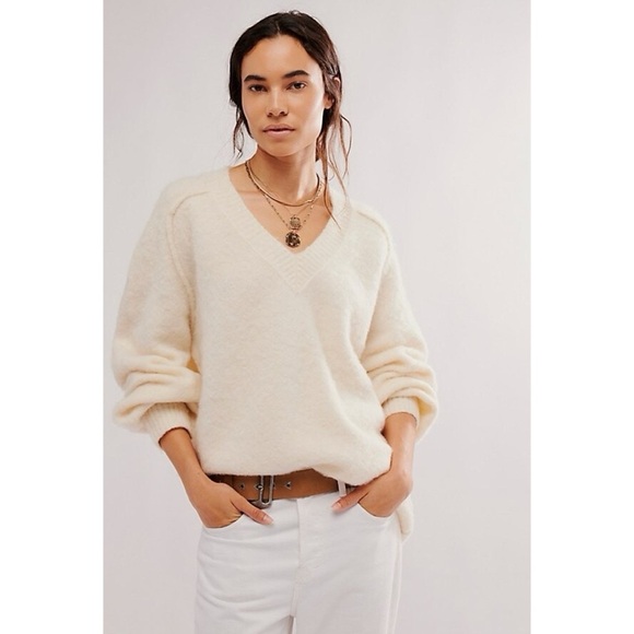 NWT Free People One and Only Pullover Sweater V Neck Wool Oversized Cream Ivory - Picture 9 of 11